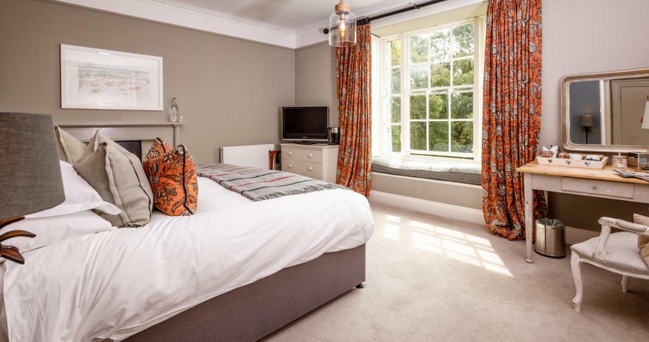 Bed and Breakfast Trewornan Manor Уэйдбридж Экстерьер фото